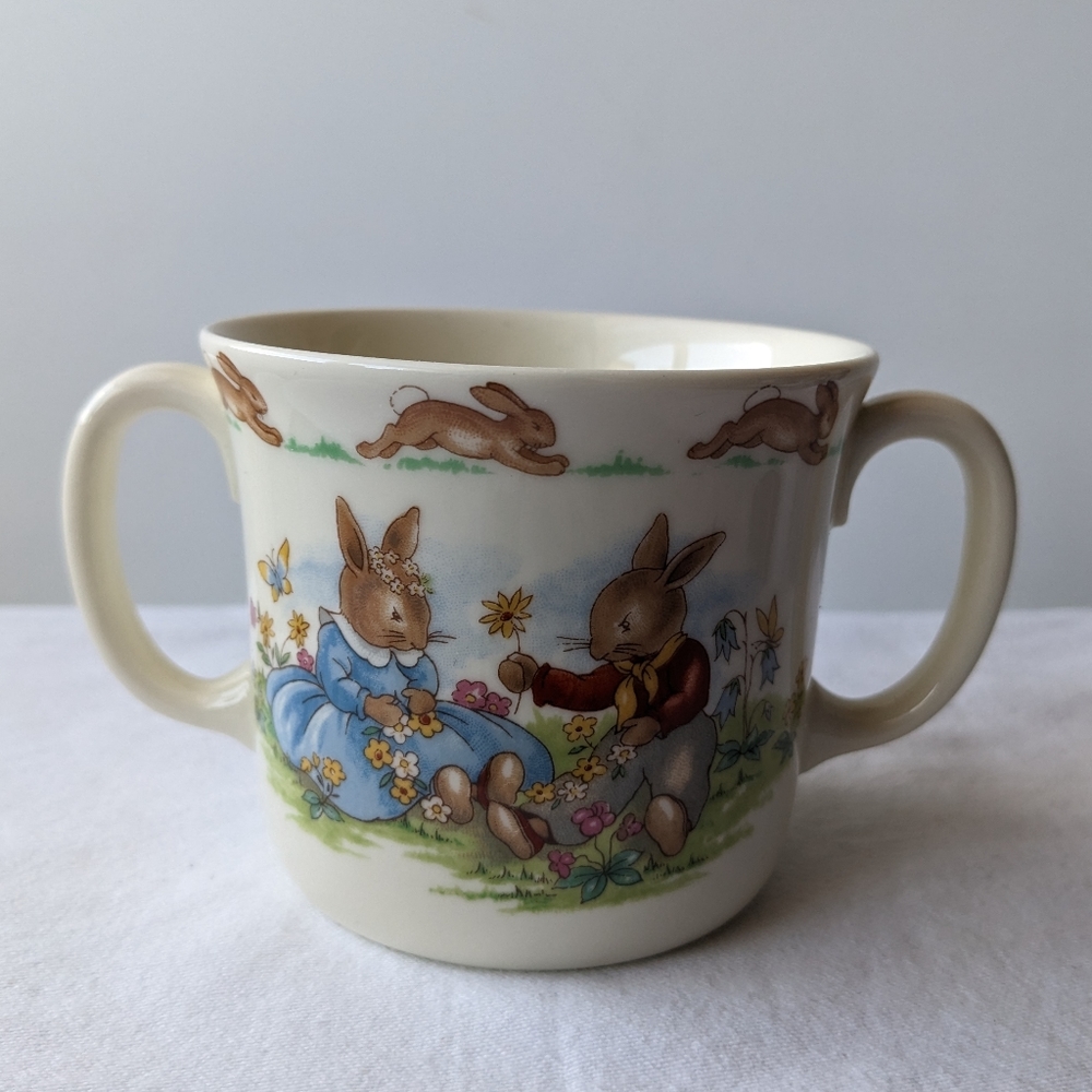 Royal Doulton Bunnykins Daisy Chains Double Handle Hug a Mug Child's Cup